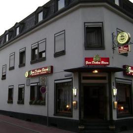 Hotel zum dicken Baum，位于迈恩的酒店