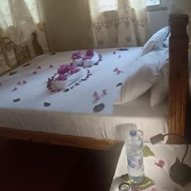 Kua Garden Bungalow，位于Utende的酒店