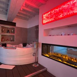 THE SECRET SUITE - Luxury on the lake Endine，位于Ranzanico的酒店