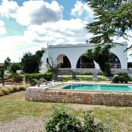 Villa Archidea - Con Piscina Privata Ed Ampio Giardino，位于斯佩基亚的酒店
