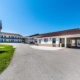 Motel 6-Charles Town, WV，位于查尔斯镇的酒店