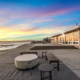 Marbella Lane-Oceanfront Retreat w Stunning View，位于帕西菲卡的酒店