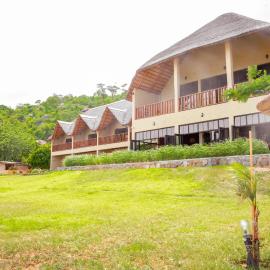 Joma Adventure Lodge，位于Senga的酒店