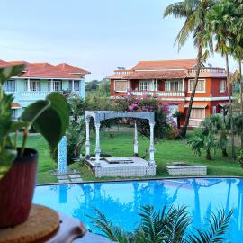 Pool View Villa & Apartment By The Beach Goa，位于比纳里姆的酒店