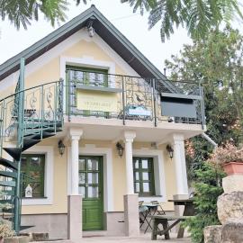 Vagabund Vendégház，位于艾杰克的酒店