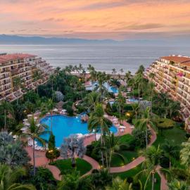 Velas Vallarta Suite Resort All-Inclusive，位于巴亚尔塔港的酒店