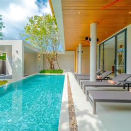 Sava Villa - Central Rawai Location & 10 Mins to Nai Harn Beach，位于Ban Saiyuan (1)的酒店