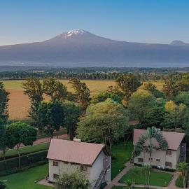 Weru Weru River Lodge，位于莫希的酒店