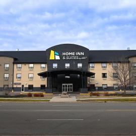 Home Inn & Suites - Swift Current，位于斯威夫特卡伦特的酒店