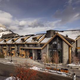 Peaks Hotel and Suites