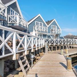 Seaside Serenity at Grena Marina-By Traum，位于格雷诺的酒店