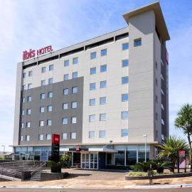 ibis Ourinhos,位于欧里尼奥斯的酒店