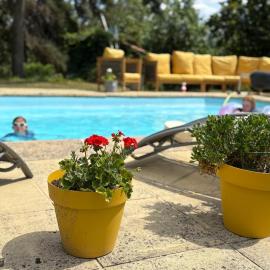 Slow-Living Retreat in the French Countryside, Gers，位于Barran的酒店