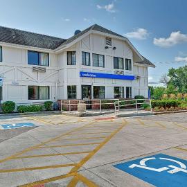 Motel 6-Glenview, IL - Chicago North，位于格伦维尤的酒店
