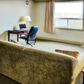 Nova Inn Peace River,位于Peace River的酒店