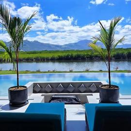 Lomalagi Luxury Private 6 Bedroom Villa - 12-13 Guests NADI Fiji，位于南迪的酒店