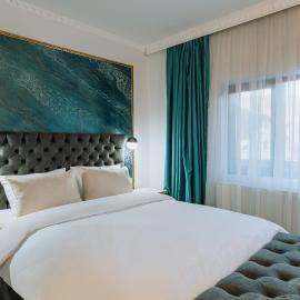 Suru Hotel & Restaurant，位于布什泰尼的酒店