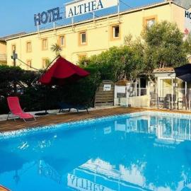Hôtel Althea - Piscine et Sauna，位于贝济耶的酒店