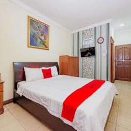 RedDoorz at Hotel Andalus Puncak