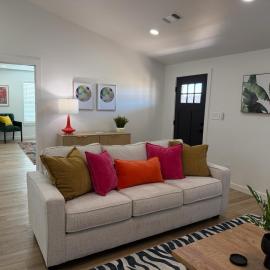 Game Night Getaway - 3BR Near WinStar，位于萨克维尔的酒店