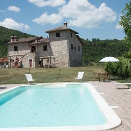 Agriturismo La Commenda-Adults Only，位于卡夏的酒店