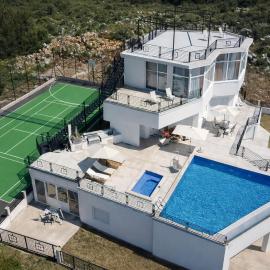 Villa Redzic Residence，位于Brca的酒店