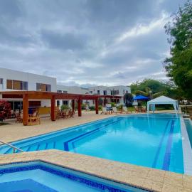 Hosteria del Parque Machalilla - Los Frailes，位于马查利亚的酒店