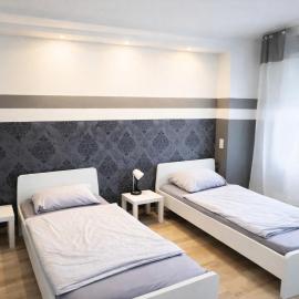4RENT Apartments - Monteurzimmer，位于沃尔姆斯的酒店