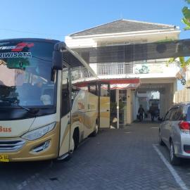 Khayyira Hotel Syariah Lumajang，位于Panjunan的酒店