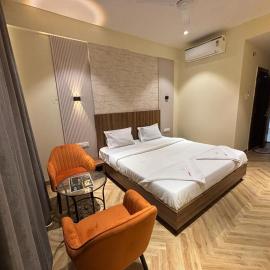 Hotel Nirmal's Executive,位于浦那的酒店