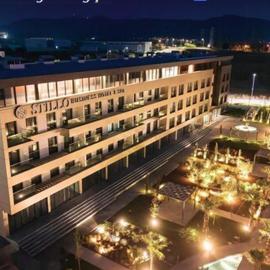 Stillo Business Hotel & Spa，位于Aliağa的酒店