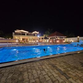 Kurunchi Malar Resorts，位于霍苏尔的酒店