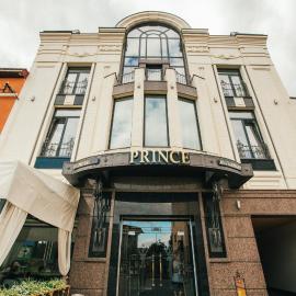 Prince，位于胡斯特的酒店