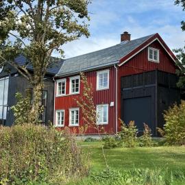 Apartment at NerSalberg Farm in Røra, Inderøy，位于Røra的酒店
