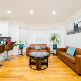 4BR Family-Friendly Worcester Apt - Near Parks - Perfect Summer Base 16-2，位于伍斯特的酒店