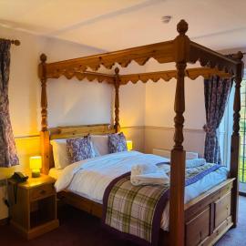 Little Silver Country Hotel，位于滕特登的酒店