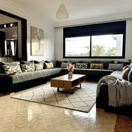 Grand Appartement à Louer à Agdal, à Deux Pas de la Gare,位于拉巴特的酒店