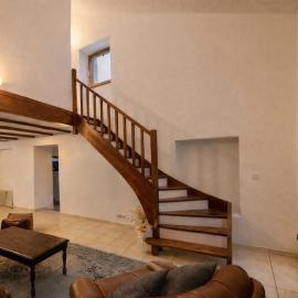 Appartement charmant - Entre campagne et ville，位于科尔特的酒店