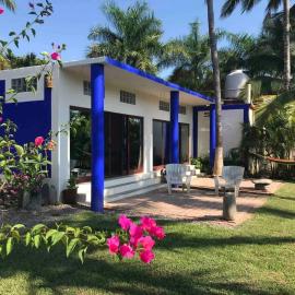 Steps to Secluded Beach Breakfast Included Private Room in Punta Perula，位于Mezcales的酒店