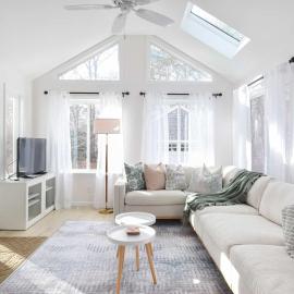 Spacious Home by Beach Dog Welcome，位于布鲁斯特的酒店