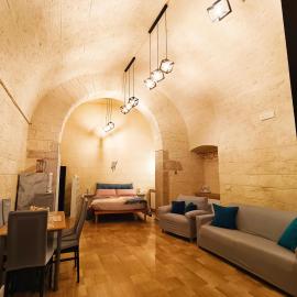 Dimora Pietra e Mare Trani，位于特拉尼的酒店