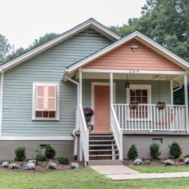 Clemson Memorabilia House Frank Howard III Home，位于克莱门森的酒店