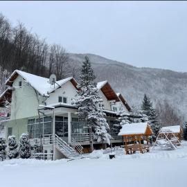Hotel Gryka，位于佩奇的酒店
