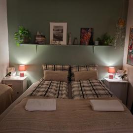 Peaceful farmroom with free sauna, wifi, parking and northern light，位于纳尔维克的酒店