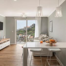 Casas ao Sol by An Island Apart，位于蓬他达维托亚的酒店