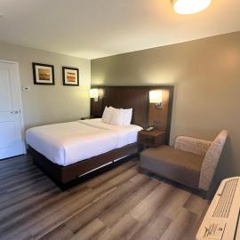 Antioch Inn and Suites,位于安条克的酒店