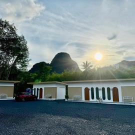 Farinda Resort,位于攀牙的酒店