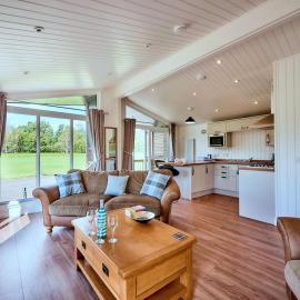 Finest Retreats - Silverwood Spa Lodge，位于Errol的酒店