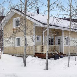 Holiday Home Lomahuoneisto b by Interhome