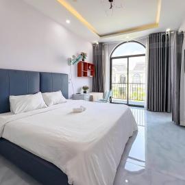 Homestay Lavila Tân An，位于Bình Xuân的酒店